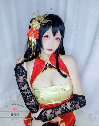 厨房掀开馊了裙子挺进电影_BD英语迅雷电影在线