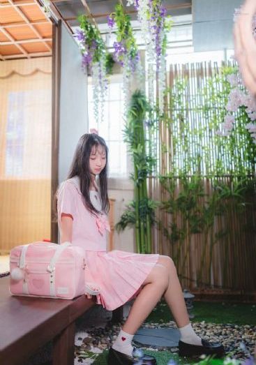 放荡的女人韩国_720全集免费播放