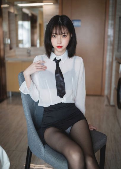 大祭司妈咪不好惹短剧免费观看_十万网红美女美酱