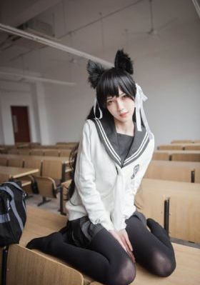 漂亮的小峓子观看4_国产剧手机在线观看