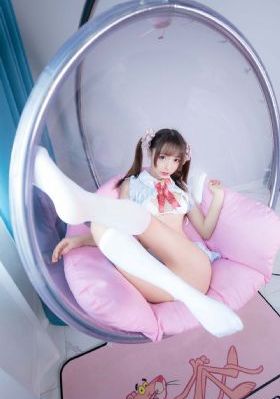 《年轻女教师3_BD高清欧美在线观看